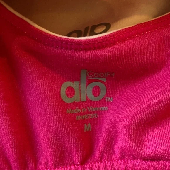 alo Yoga Petal Pink Fuchsia Colour Block Strap Racer Back Built In Bra Tank MD - Picture 9 of 10